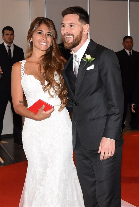 leo messi wife.